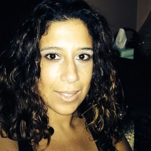 Meet your Posher, Simone